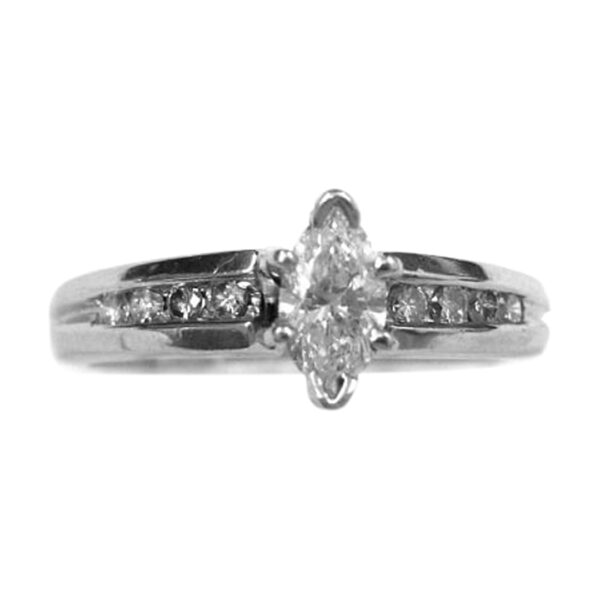 Ladies Engagement Ring