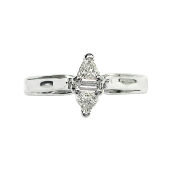 Ladies Engagement Ring